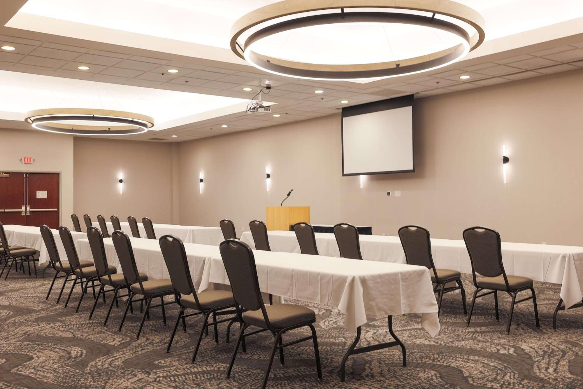 Hotel Doubletree By Hilton Austin, Mn Zewnętrze zdjęcie